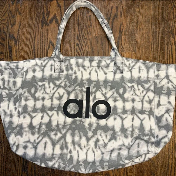 COPY - ALO Yoga Gray Tote Bag - Picture 1 of 11